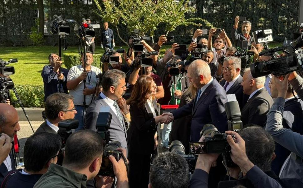 Kurtulmuş’tan Diyarbakır’da belediye teması