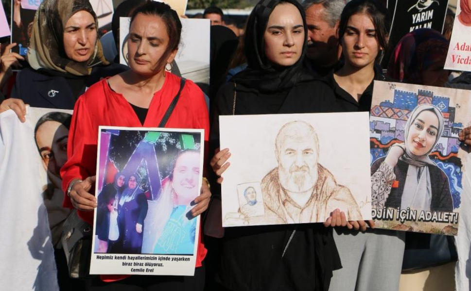 Rojin Kabaiş ölümünün birinci yılında Diyarbakır’da anıldı