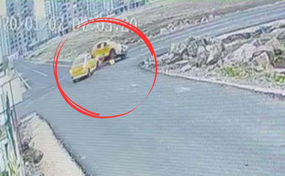 Diyarbakır’da iki taksi çarpıştı: 2 yaralı