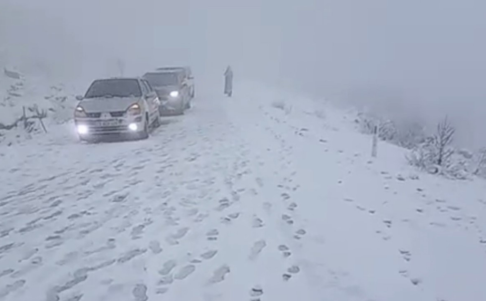 Kar Diyarbakır’da ulaşımı vurdu: Çermik–Siverek yolu kapandı
