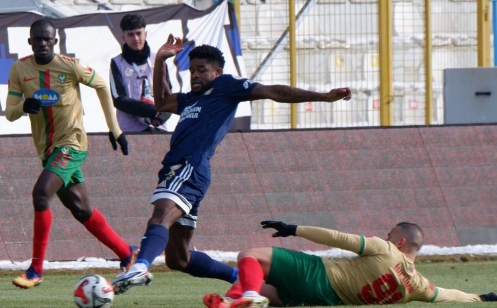 Amedspor'da Sinan Kaloğlu defans için tercihini yaptı!