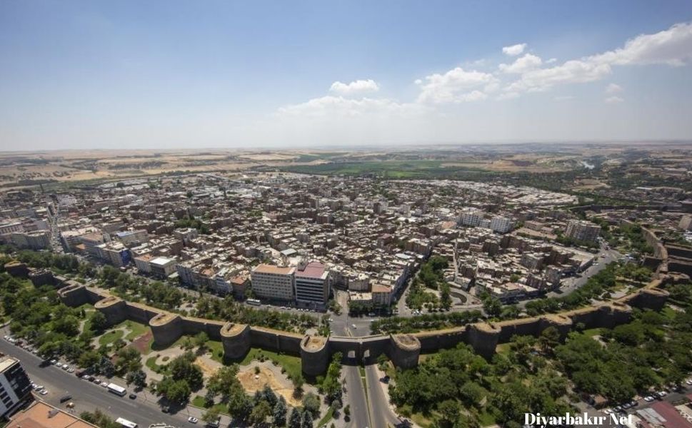 Diyarbakır ismi nereden geliyor? Bakırın diyarı mı, halkların diyarı mı? İşte kadim şehrin adının kökeni