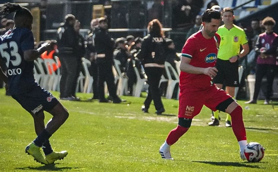 Amedsporlu Hasan Ali'nin gördüğü kırmızı karta TRT spikeri bile şaşırdı!