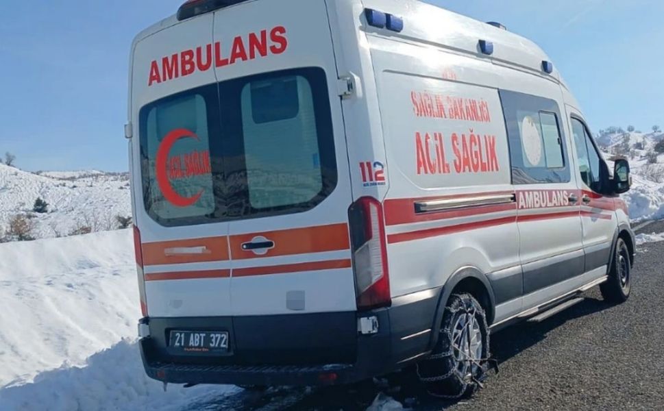 Acil servise takviye: Dicle Üniversitesi 3 adet ambulans kiralayacak