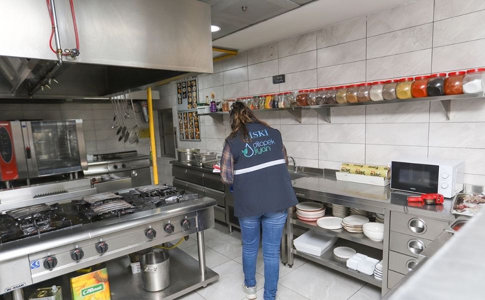 DİSKİ ekipleri firmalara baskın yaptı: Kurala uymayanlara süre verildi