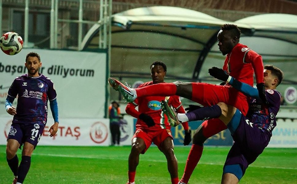 Keçiörengücü karşısında Amedspor ilk yarıyı üstün tamamladı