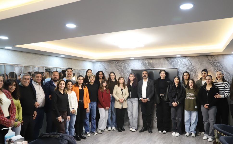 DBB’den kadın voleybol takımına moral