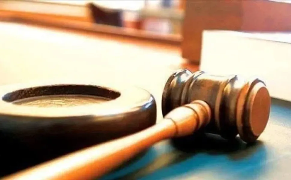 Sahte basın kartıyla davaya giren kişi tutuklandı