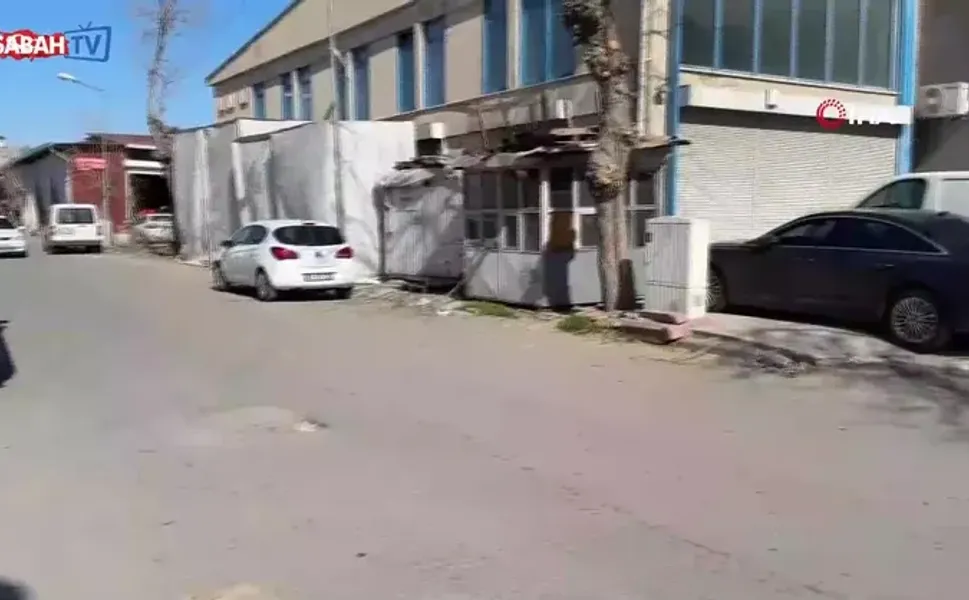 Yenişehir’de araç iş yerine daldı