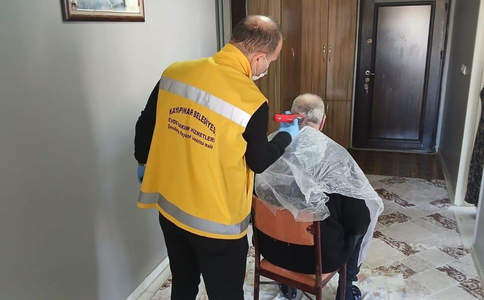 Diyarbakır'da evde tıraş desteği: Bayram öncesi anlamlı hizmet