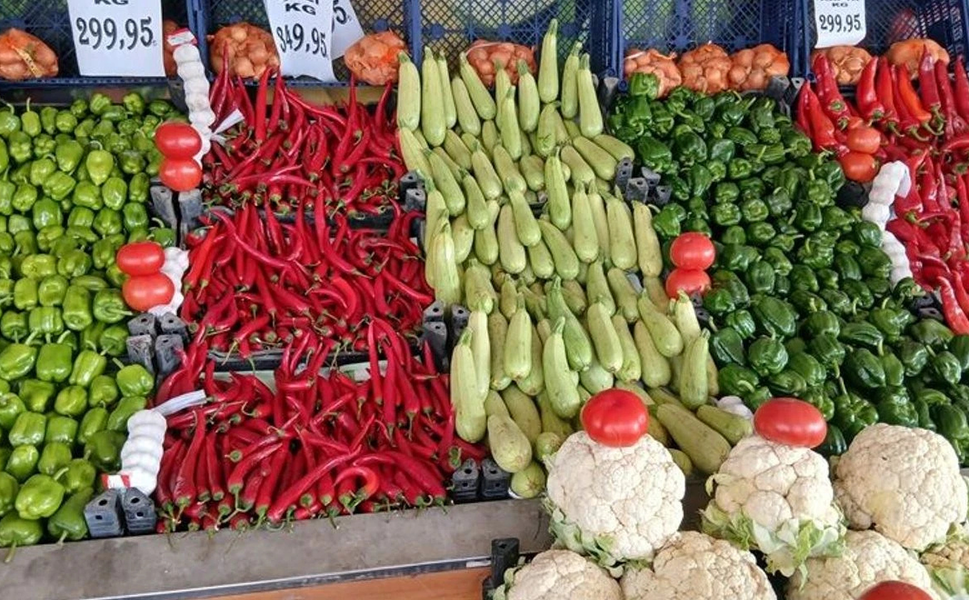 Diyarbakır’da sebze fiyatları uçtu: Biber 350 TL’ye dayandı