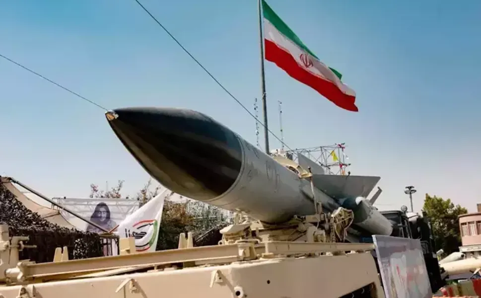 Öztürkmen'den Türkiye havasına atılan füze hakkında uyarı