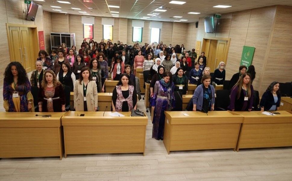 Kürt kadınları Diyarbakır'da toplandı: Kritik mesajı verdiler
