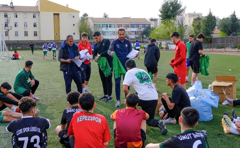 Amedspor Cizre'de yıldız adaylarını seçti: 500 oyuncu katıldı