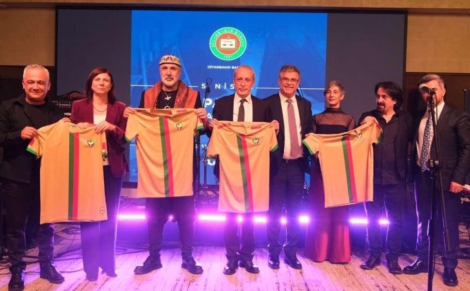 Diyarbakır'da avukatlara özel gece: Protokolden yoğun katılım