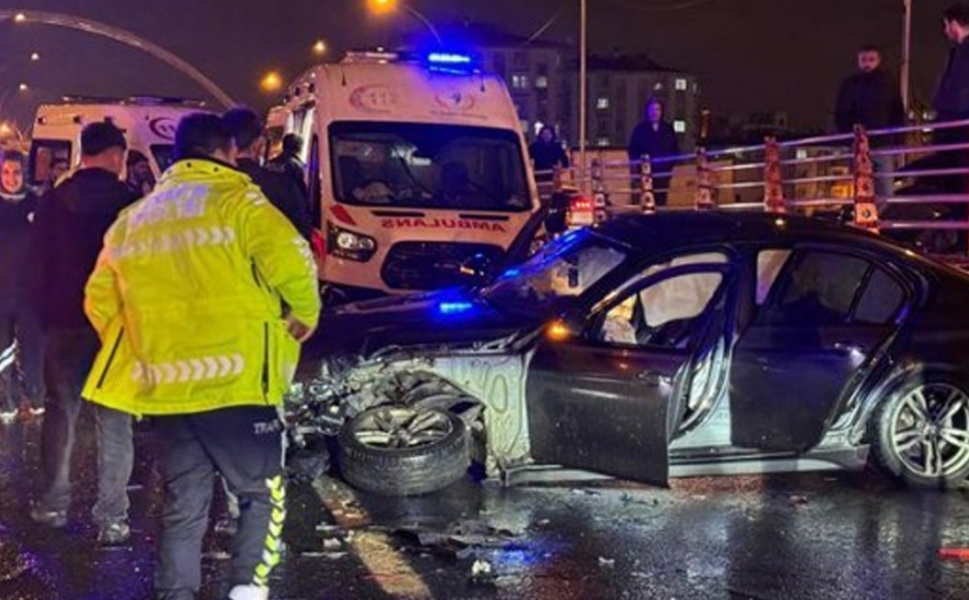 Diyarbakır’da korkutan kaza! 1’i ağır 3 yaralı