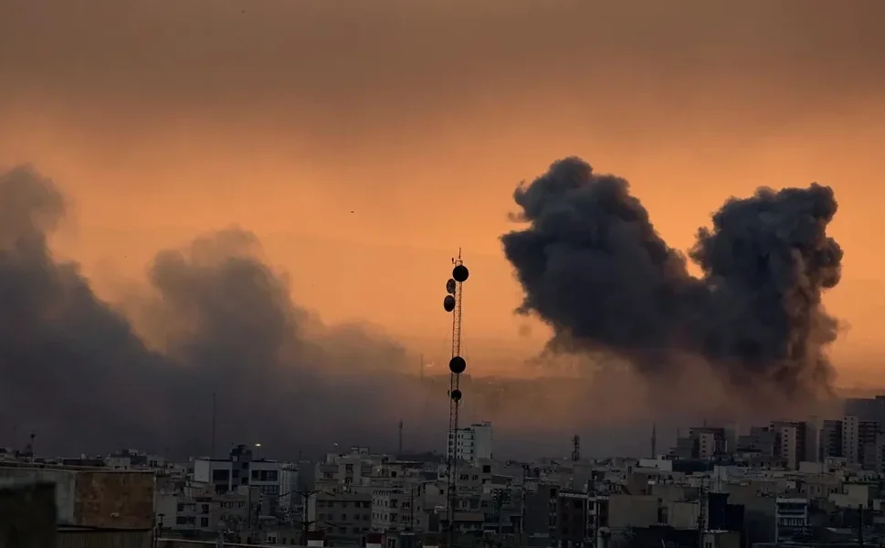 Dünkü ABD-İsrail saldırılarında ölen İranlı sayısı belli oldu