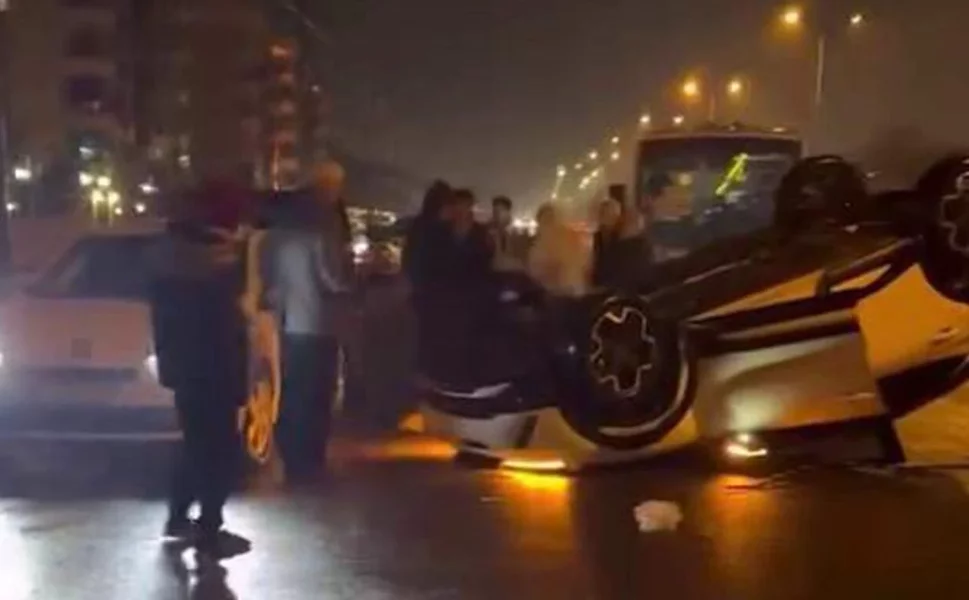 Diyarbakır’da otomobil takla attı