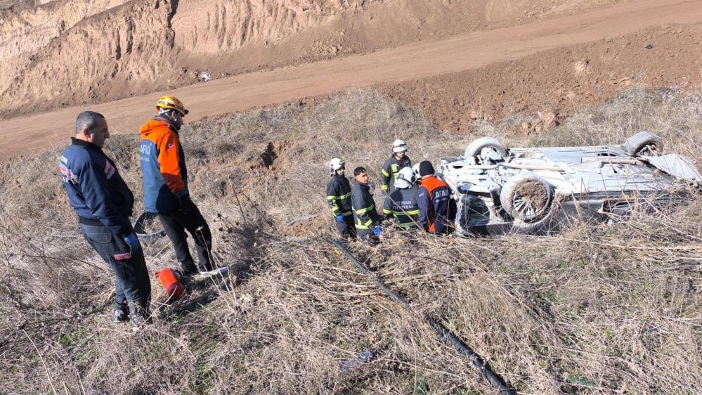 Diyarbakır Karayolunda Otomobil Takla Attı 3 Ağır Yaralı! 2