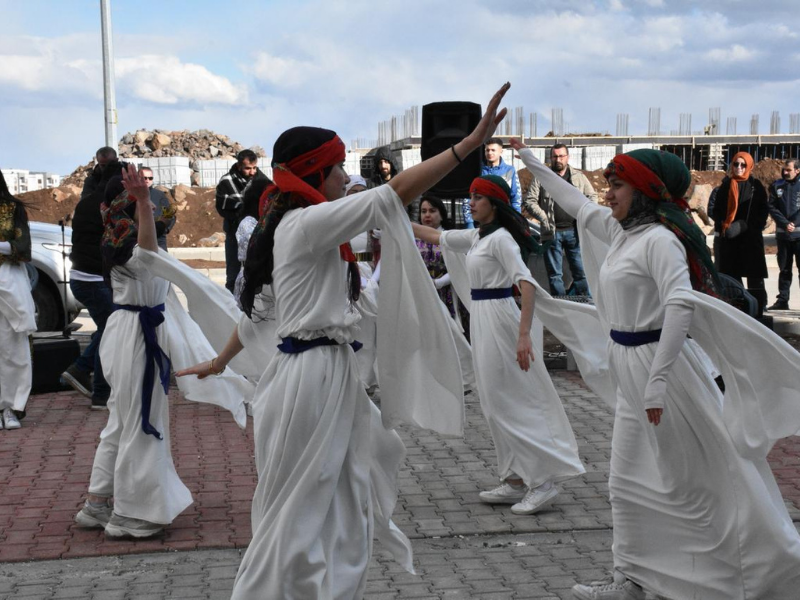 Kadın Korosu Ve Halk Oyunları