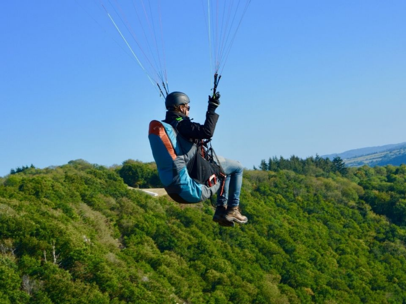 Paraşüt Kazasında Ağır Yaralandı