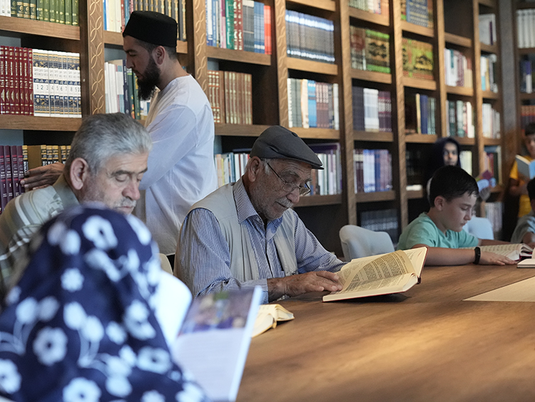 Diyarbakır’da imamın kurduğu kütüphane her yaştan kitapseveri ağırlıyor 3