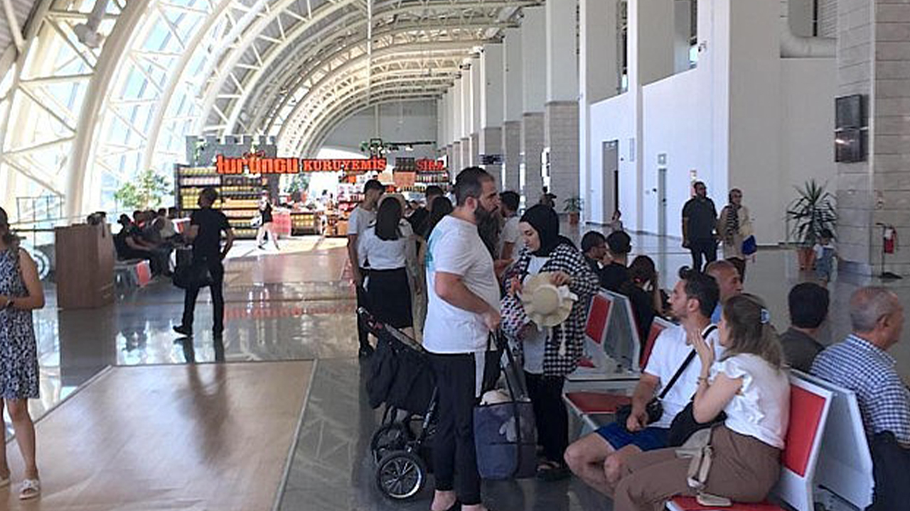 Diyarbakır Havalimanı’nda rötar krizi 1