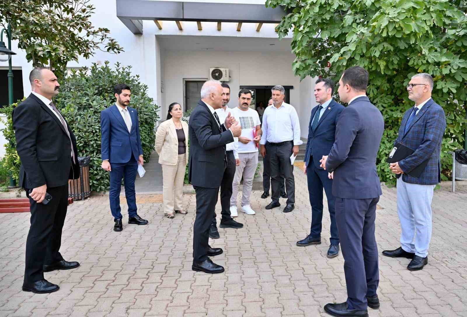 Vali Zorluoğlu’ndan yurt incelemesi 1