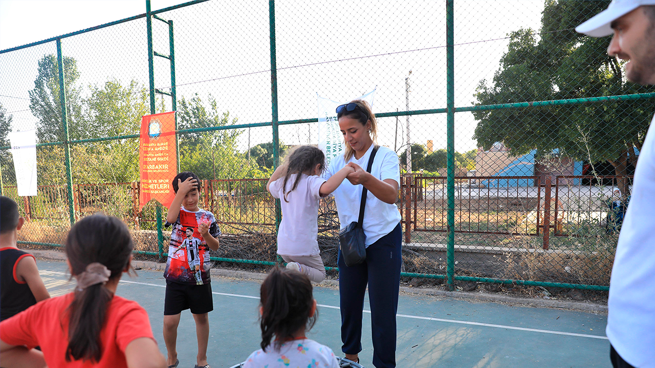 Diyarbakır’da çocuklar spor ve eğlenceyle buluştu 2