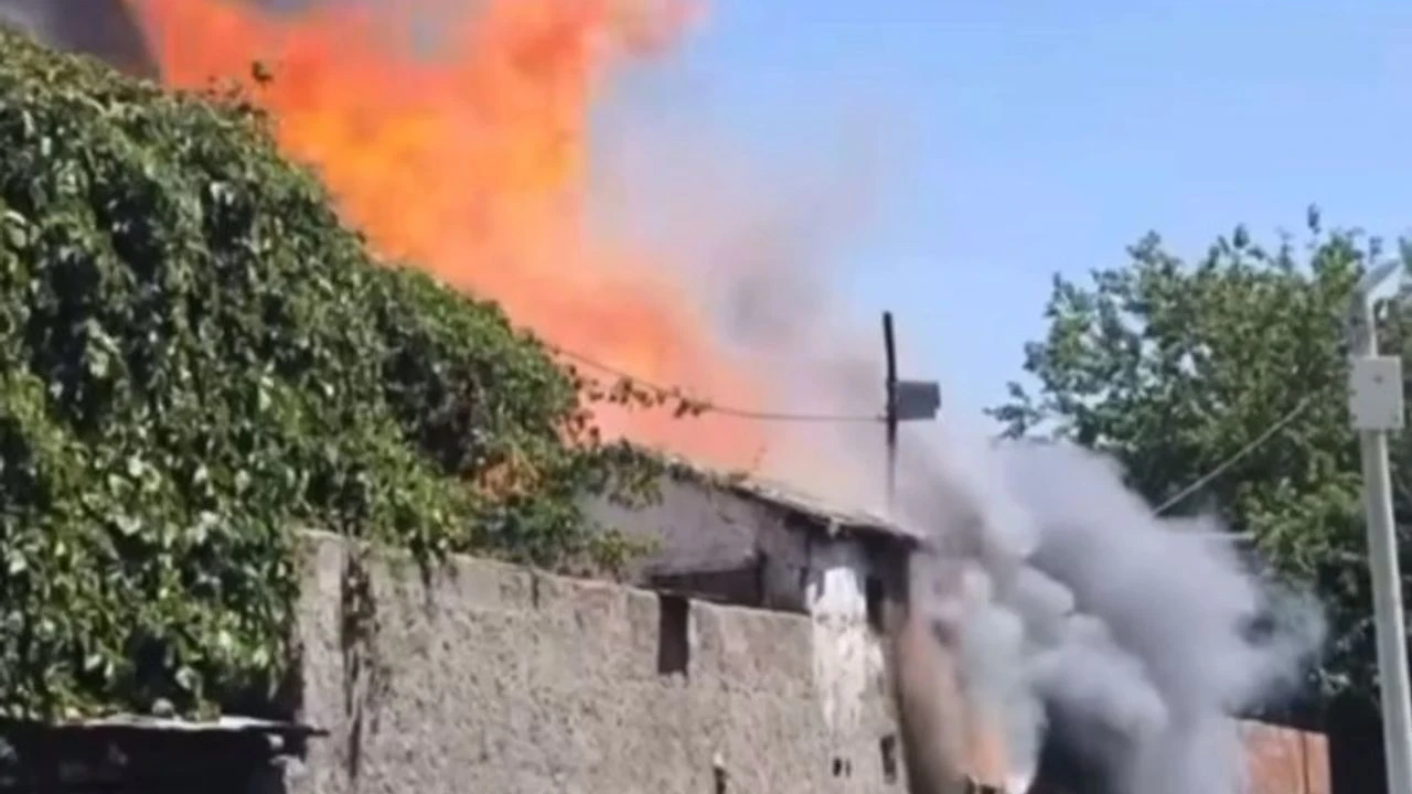 Diyarbakır Sur’da trafo yangını eve sıçradı 1