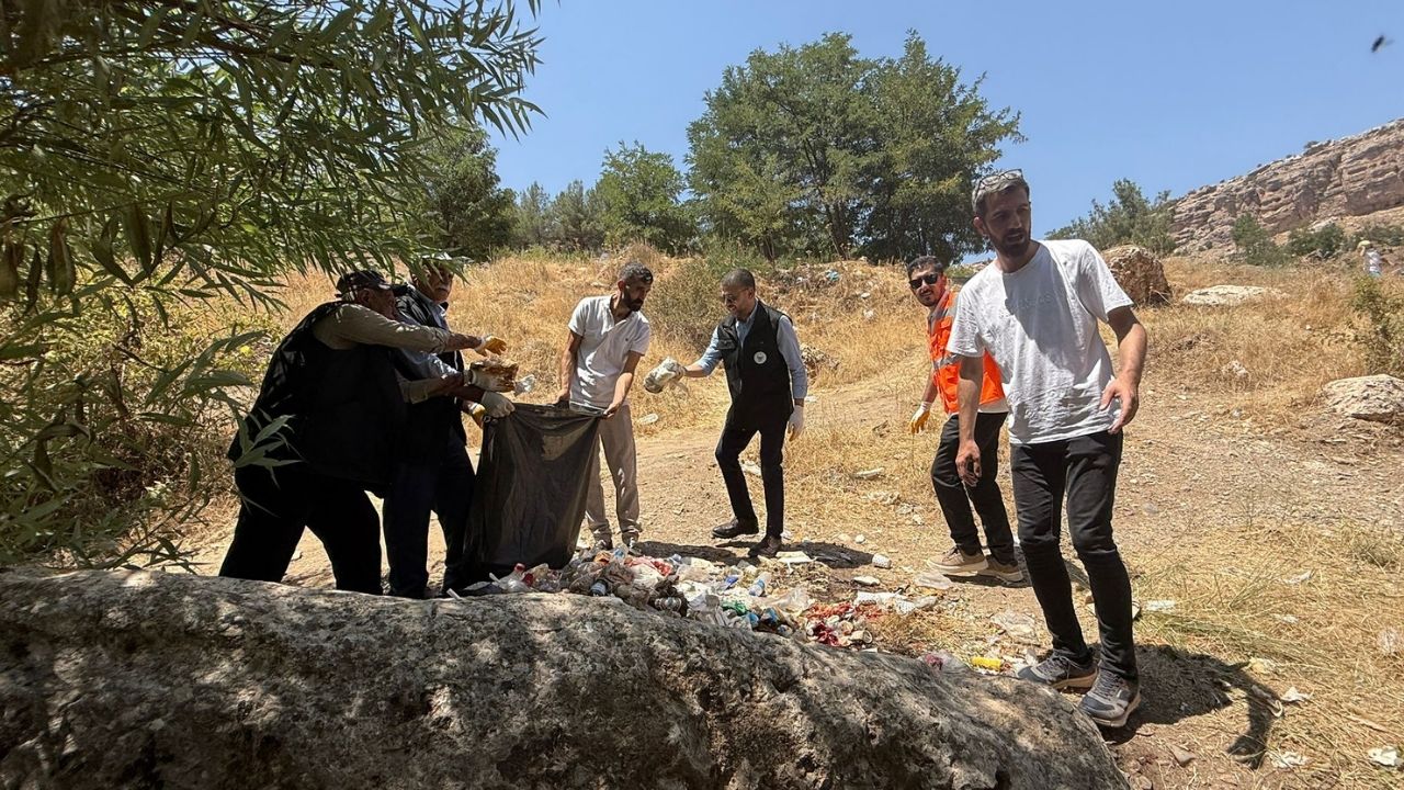 Eğil’de piknik alanlarında temizlik  1