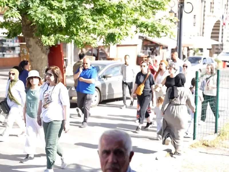 Diyarbakır Sur’unun 21 yıllık minyatürü turistleri büyülüyor-1