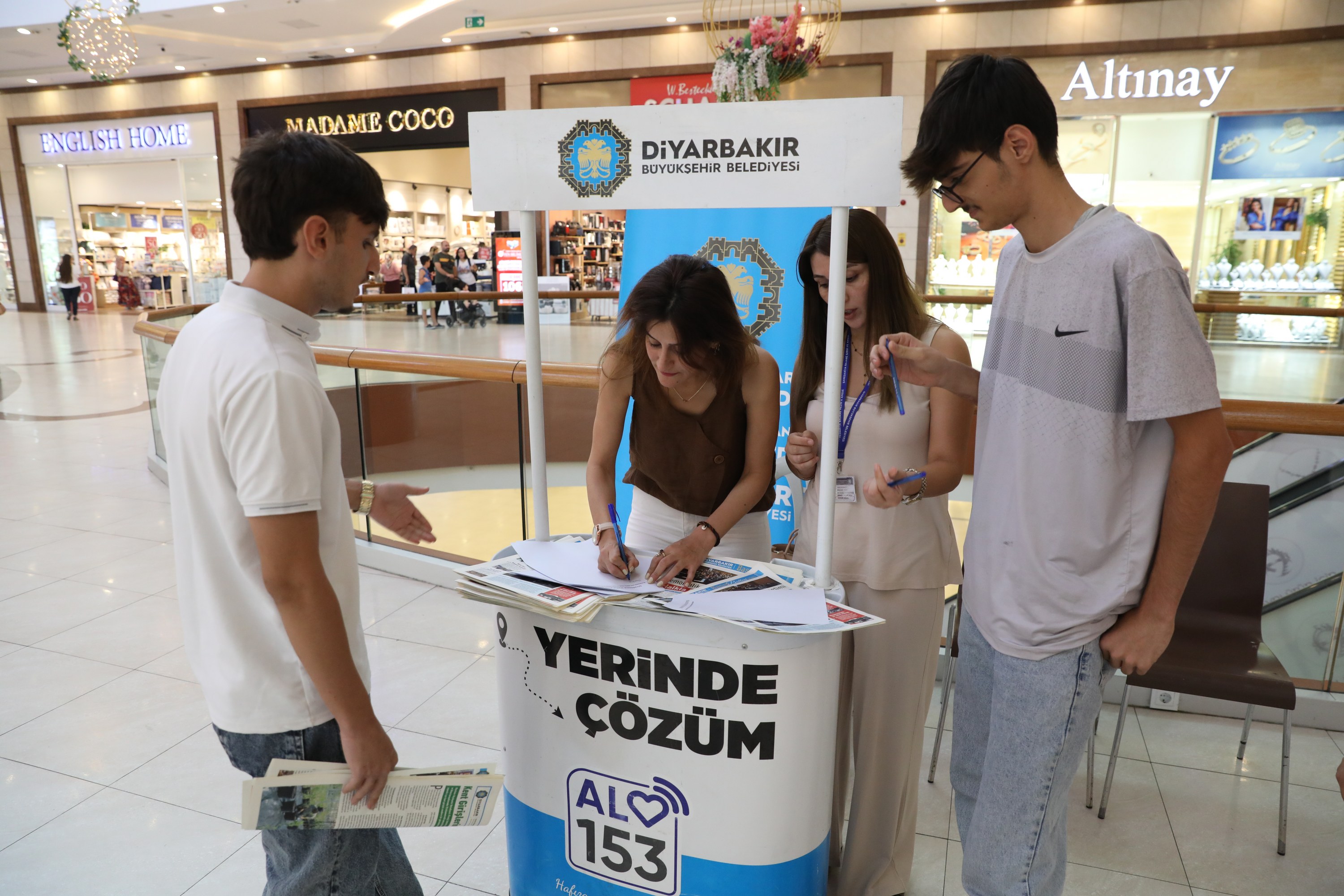 Diyarbakır’da AVM’lerde yerinde çözüm stantları kuruldu-2