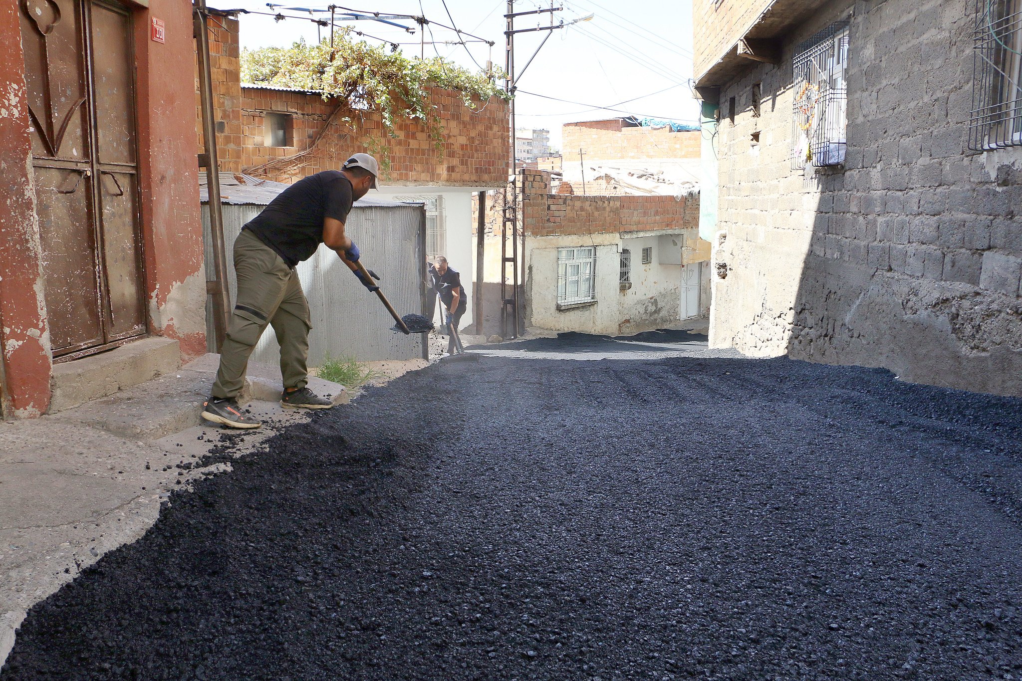 Diyarbakır Yenişehir’de asfalt çalışmaları-1