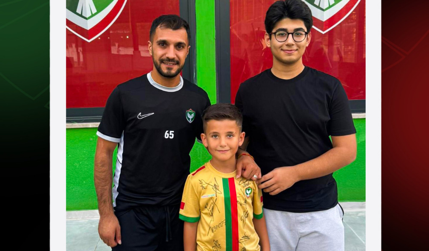 Amedspor Minik Taraftar Sevindirdi