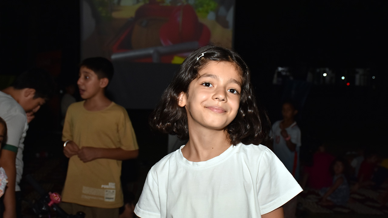 Diyarbakır’da açık hava sinema keyfi çocukları sevindirdi-1