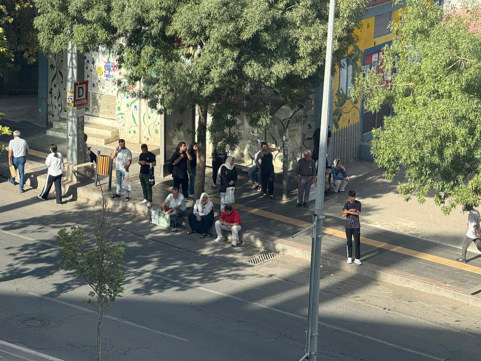 Diyarbakır’da sıcak hava ve yetersiz otobüsler-1