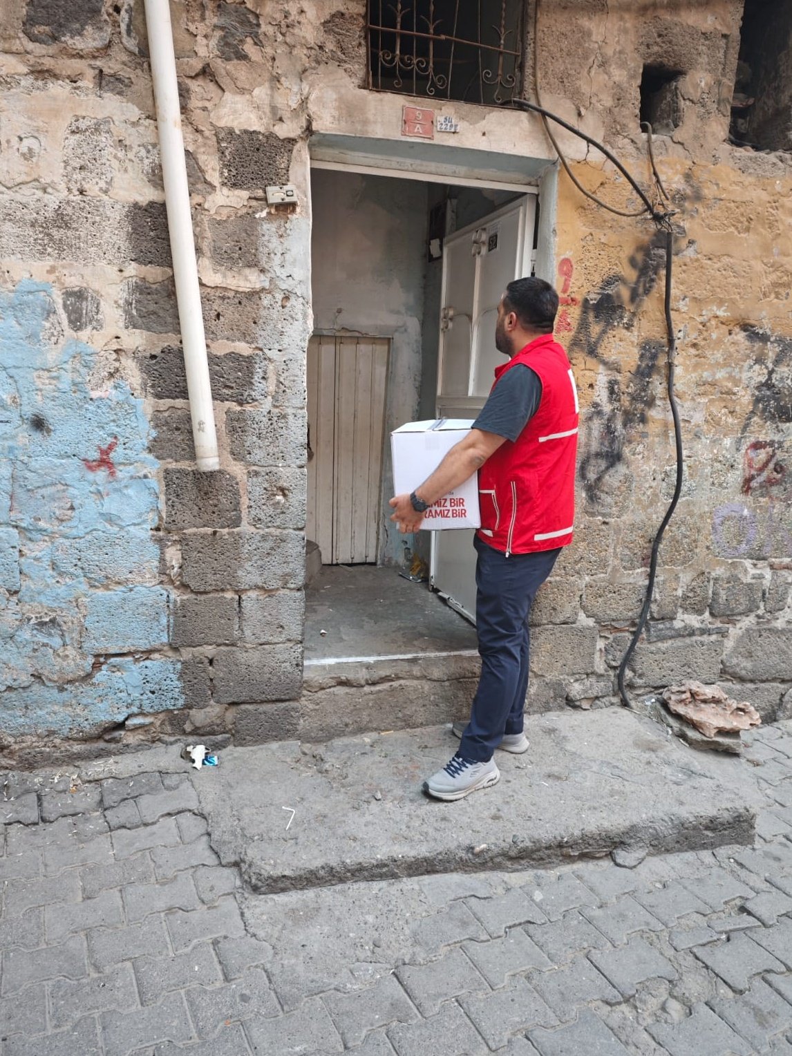 Diyarbakır Sur’da Kızılay’dan yardım seferberliği 3