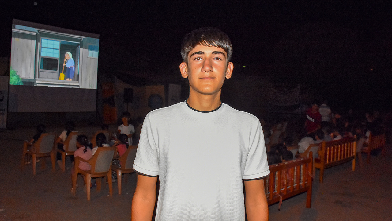 Diyarbakır’da açık hava sinema keyfi çocukları sevindirdi-3