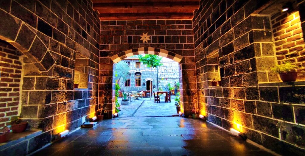 Diyarbakır'daki Sülüklü Han’ın adı ve hikâyesi-2