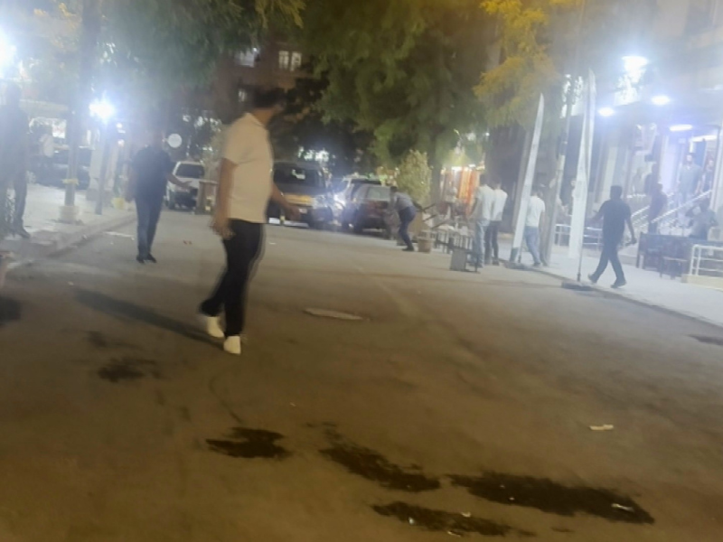 Diyarbakır’da Kahvehane Önünde