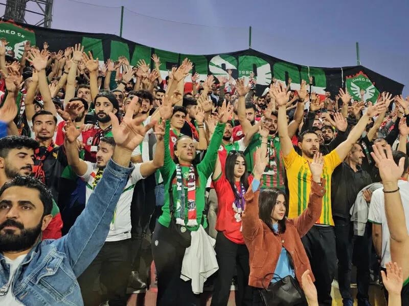 Farklı Taraftar Yorumları