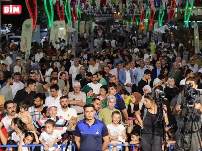 “Kültür Kimliktir, Dil Gelecektir”