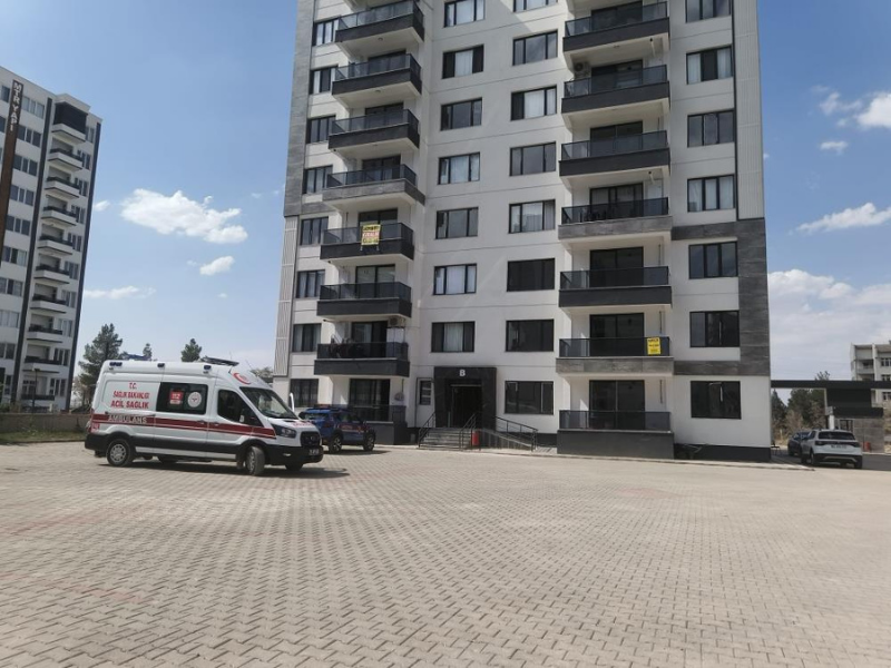 Olay Yerine Sağlık Ve Güvenlik Ekipleri Sevk Edildi