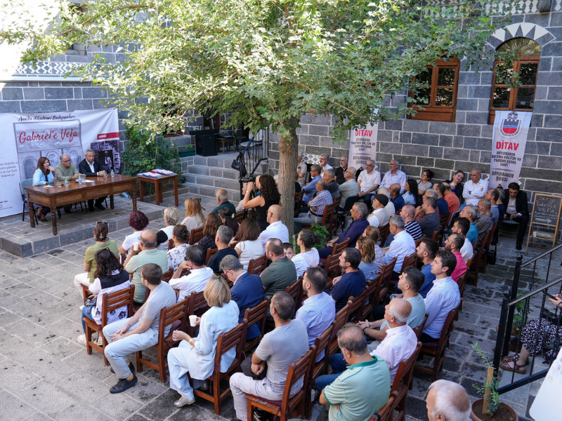 Panelde Ayrıca Prof. Dr. Coşkun, Gabriel’in Hayatı Ve Diyarbakır’a Kazandırdıklarını Anlatarak,
