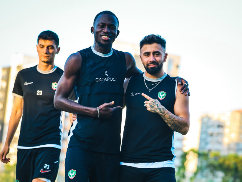 Sürpriz Silah Felix Afena Gyan