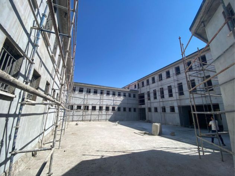 Beş Bloklu Kompleks Müze Ve Kütüphane Olarak Yeni̇den Tasarlaniyor
