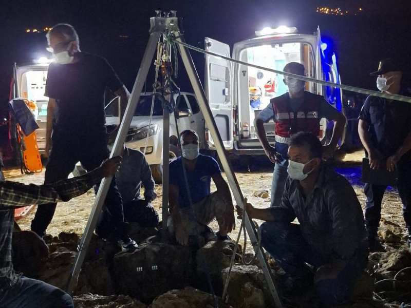 Birbirlerini Kurtarmak İçin İndiler, Çıkamadılar