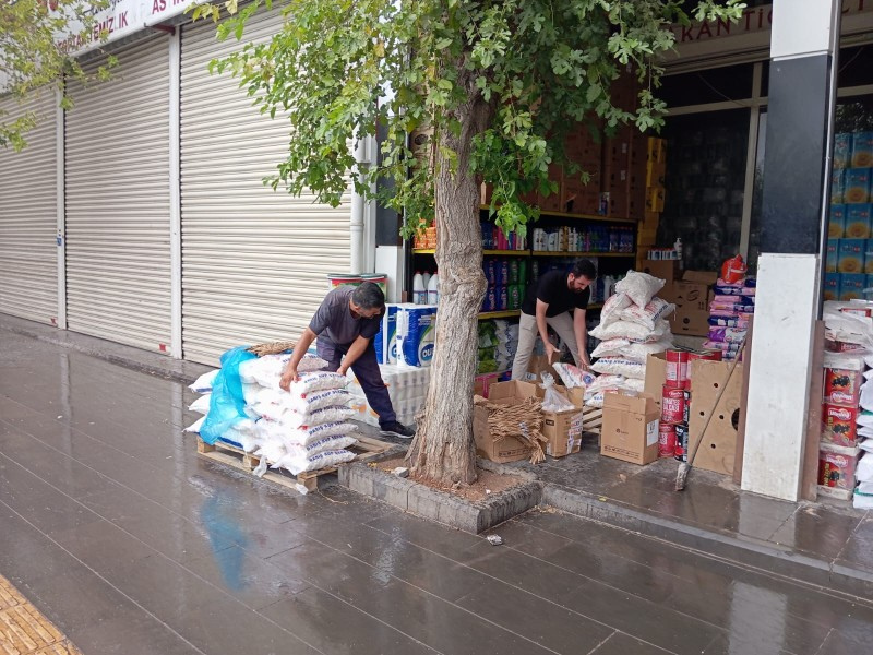 Diyarbakır’da Ani Sağanak Hayatı Felç Etti! 1