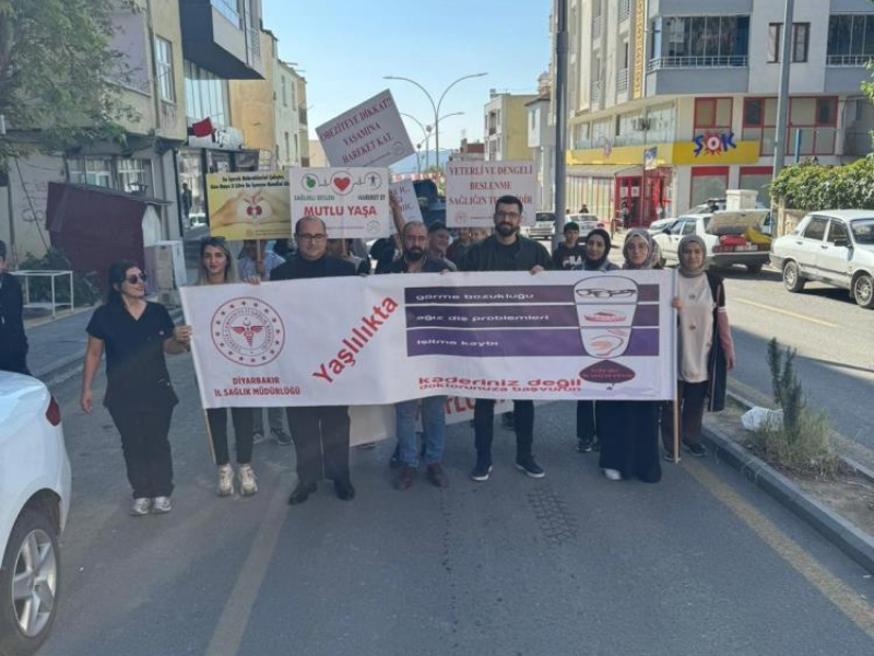 Diyarbakır’ın Dicle Ilçesinde İlçe Sağlık Müdürlüğü Personeli